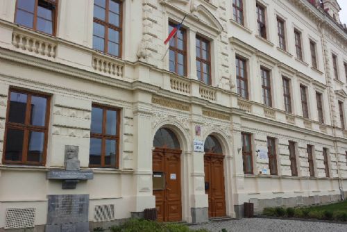 Obrázek - Škola v Jaroměřicích nad Rokytnou investuje do bezbariérové budovy