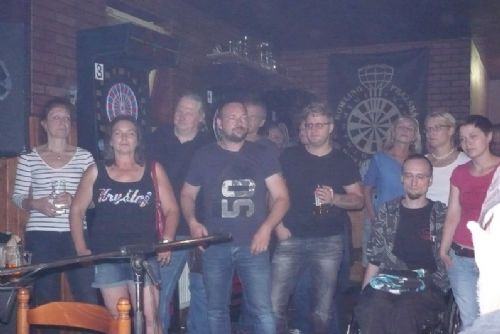 Obrázek - Páteční koncert Našrot v brodském Bowling club baru