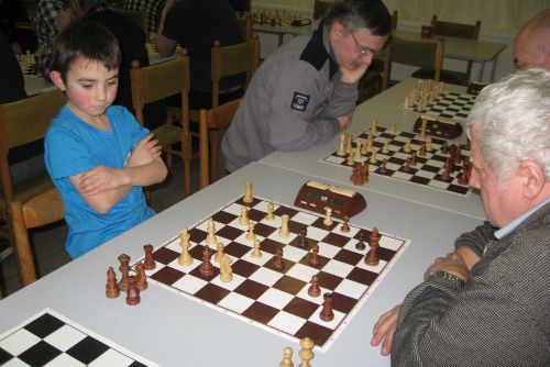 Obrázek - Nejmladší účastník turnaje osmiletý Robert Jun z Chotěboře a Ladislav Štorek z Krucemburku