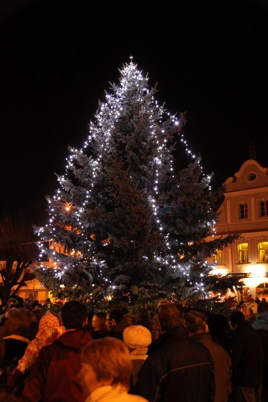 Adventní čas začal v Ledči