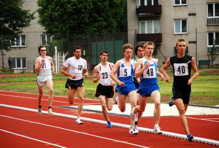 Atletika: Novoměstský stadion má umělý povrch