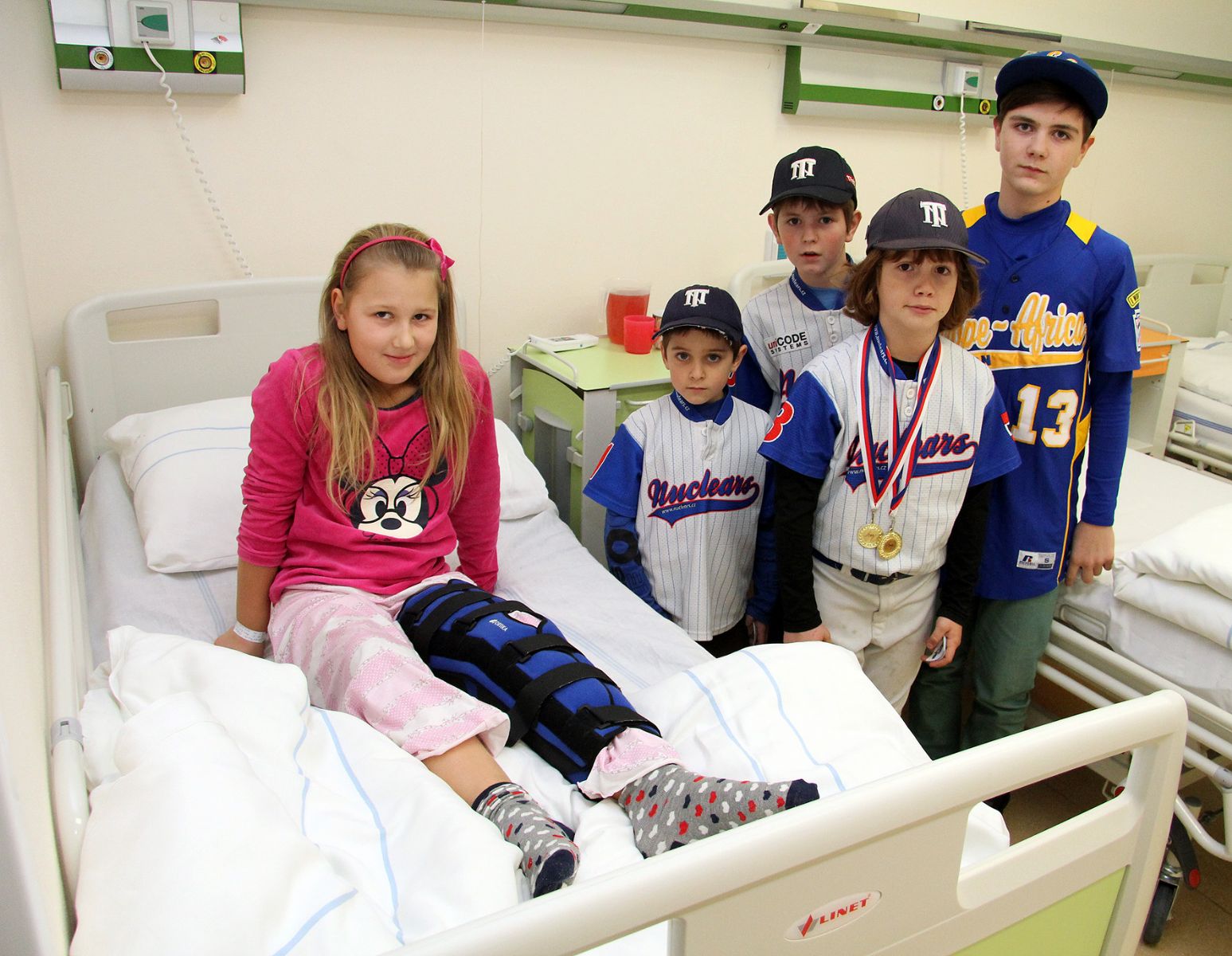 Baseballisté nadělovali v nemocnici