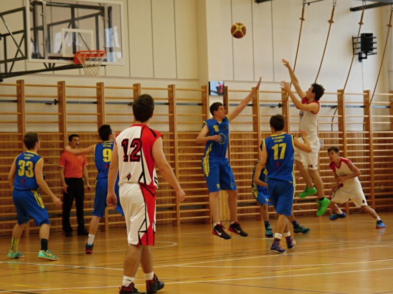 /uws_images/firmy/083199/clanky/basketbaliste-bk-velke-mezirici-v-lize-u19-doma-na-vyhru-nedosahli/000001_h.JPG