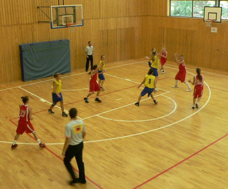 Basketbalové starší žákyně brodské Jiskry bodovaly naplno