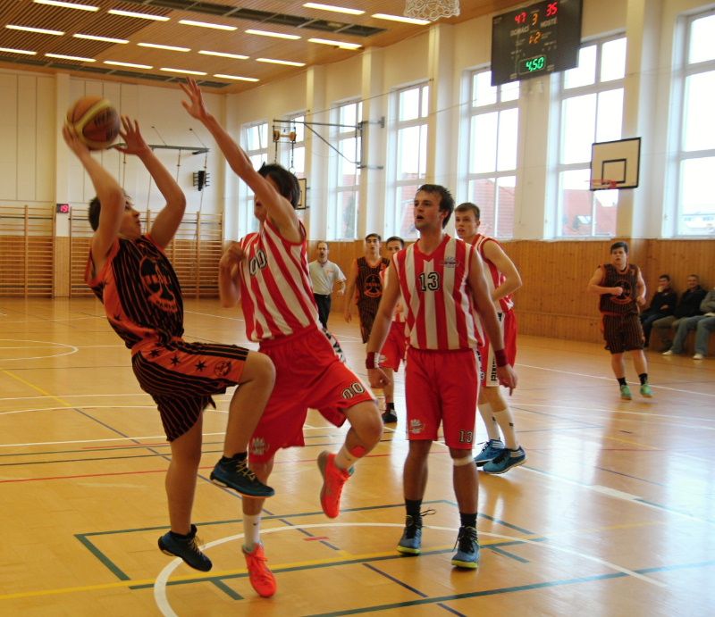 /uws_images/firmy/083199/clanky/basketbalovi-juniori-z-velkeho-mezirici-slavi-dalsi-ligove-vitezstvi/000001_h.jpg