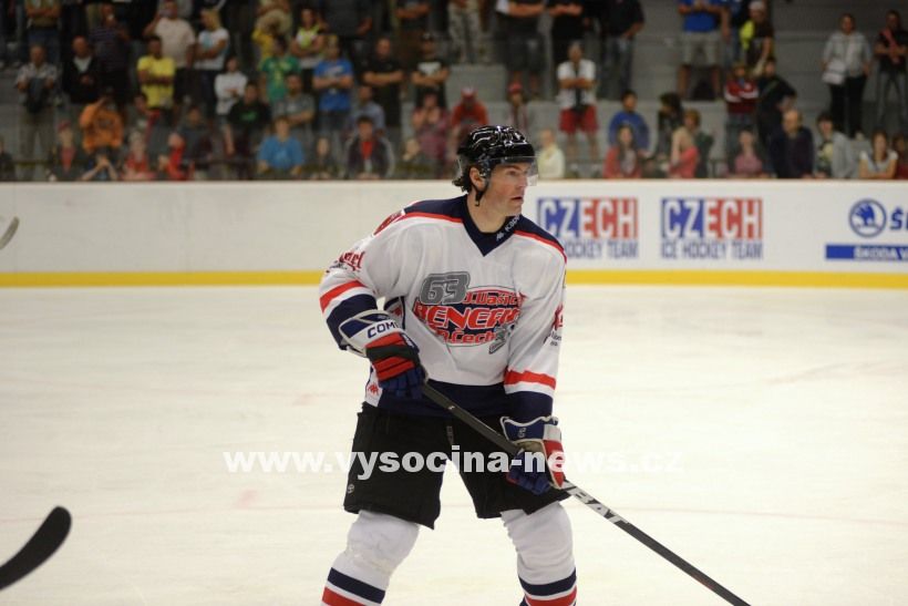 Benefice nabídla deset branek, trefil se i Jágr