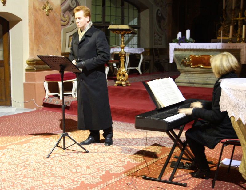 obrázek: Benefiční adventní koncert Jakuba Pustiny a Marty Valáškové