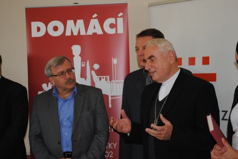 Biskup Vojtěch Cikrle požehnal novému sídlu Oblastní charity Třebíč