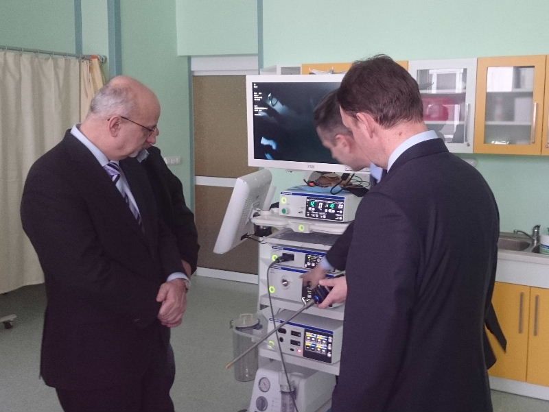 Brodská nemocnice zprovoznila novou laparoskopickou věž