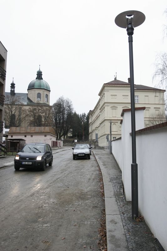 Brodská ulice Na Valech je průjezdná