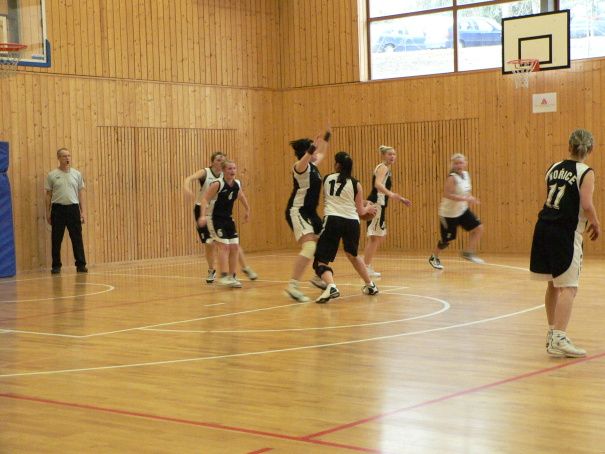 Brodské basketbalistky zakončily sezonu vítězně