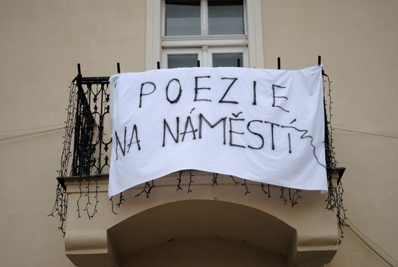 Brodské náměstí se proměnilo v otevřenou sbírku