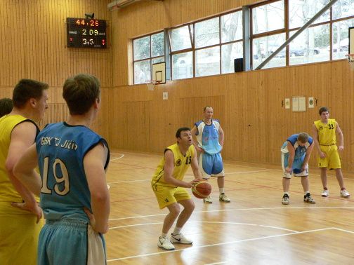 Brodští basketbalisté bodovali naplno, ženy neuspěly