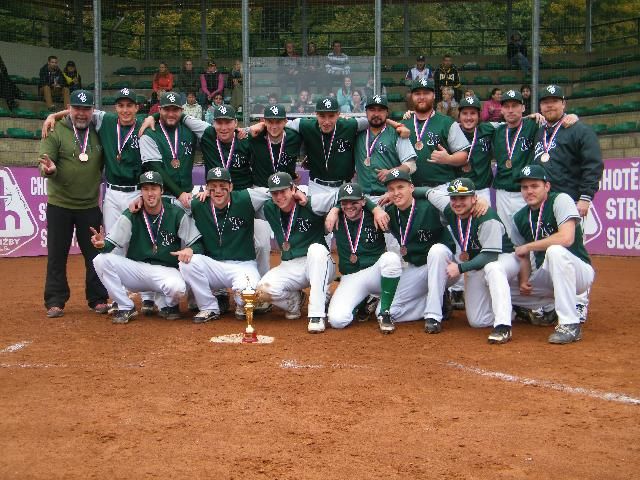 obrázek: Brodští softbalisté slaví extraligový bronz