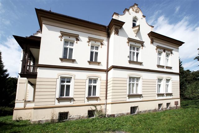 obrázek: Bývalý dům dětí a mládeže v Brodě má nového majitele