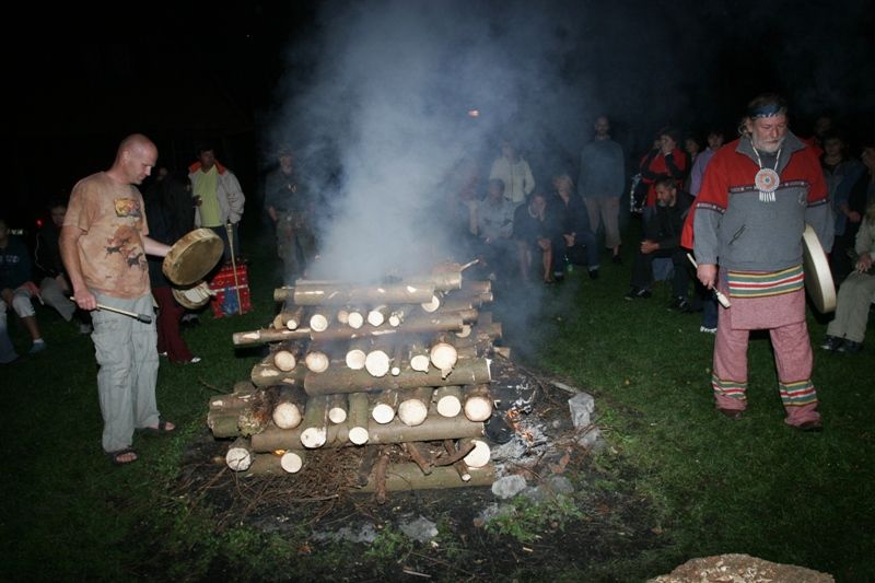 obrázek: Chůze po žhavém uhlí – jedinečný zážitek