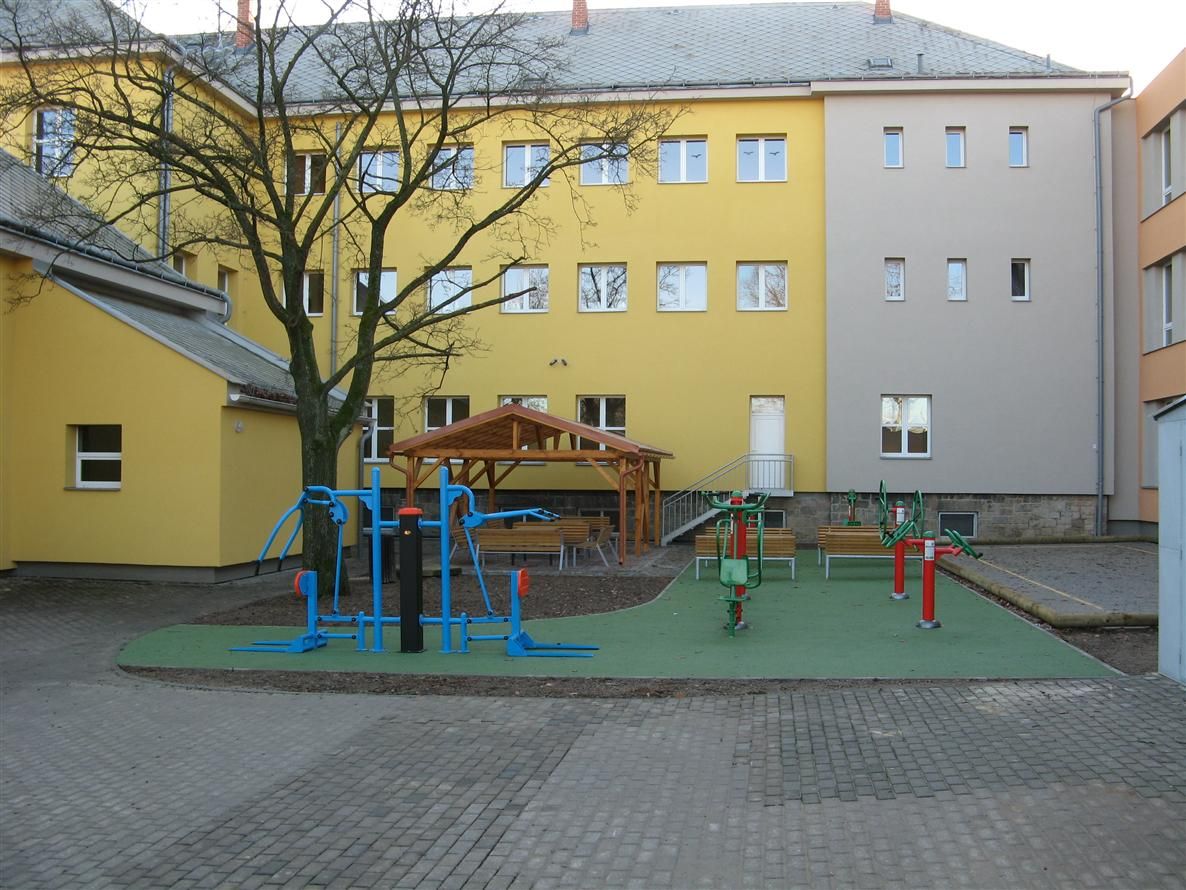 Další dvě jihlavské školy mají nová sportoviště