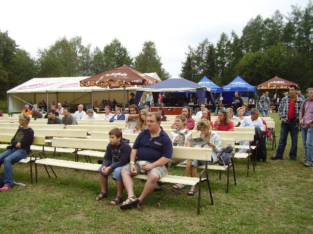 Déšť ukončil festival Brod naproti lidem