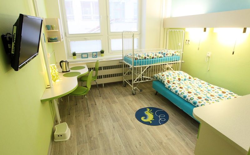 Děti v jihlavské nemocnici dostaly pod stromeček nový pokoj