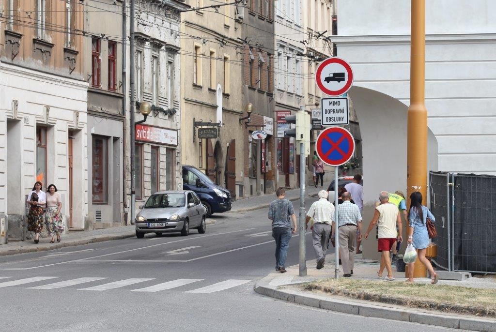 Doprava v centru Jihlavy se vrací do původního režimu