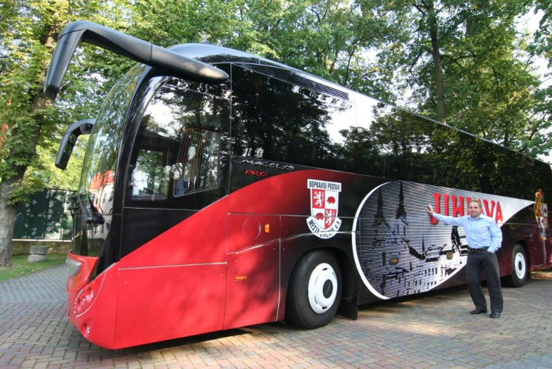 Dopravní podnik v Jihlavě představil „hokejový“ autobus