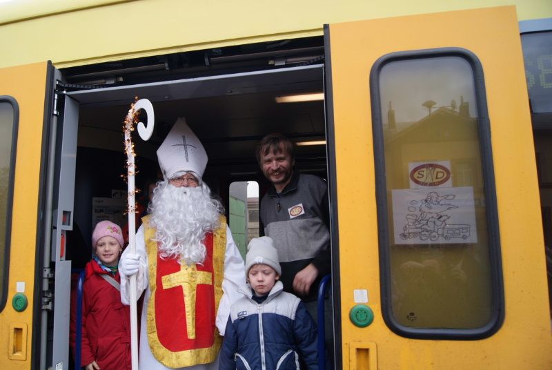obrázek: Dvěma vlaky za mikulášskou družinou do Třebelovic