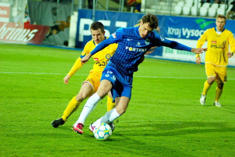 /uws_images/firmy/083199/clanky/fotbaliste-fc-vysocina-opet-remizovali/000001_h.JPG