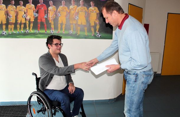 obrázek: Fotbalisté FC Vysočina pomáhají potřebným