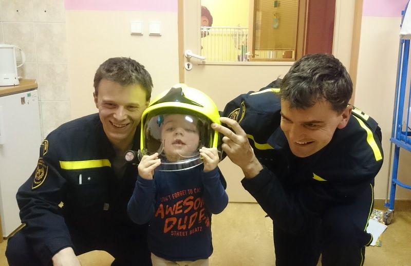 obrázek: Hasiči v Brodě četli dětem