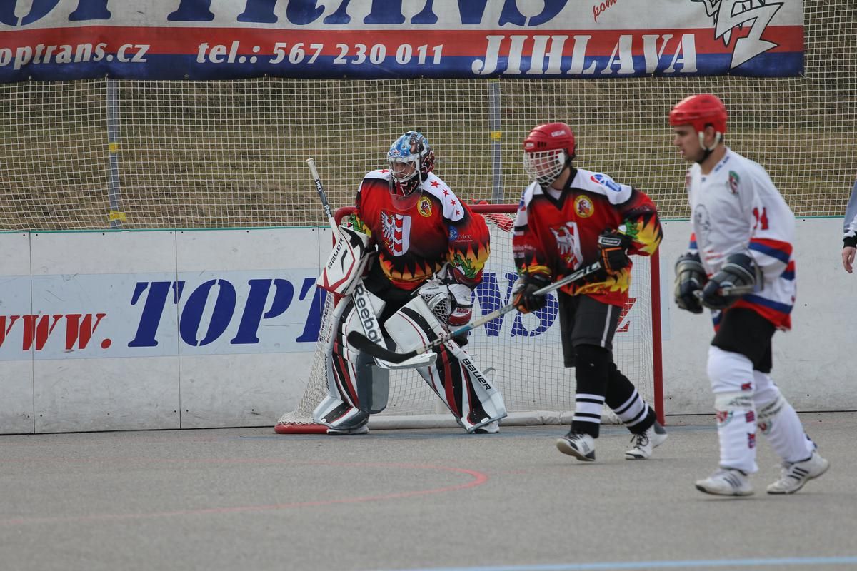 /uws_images/firmy/083199/clanky/hokejbaliste-sk-toptrans-jihlava-jdou-do-play-off-z-prvni-pricky/000002_h.jpg