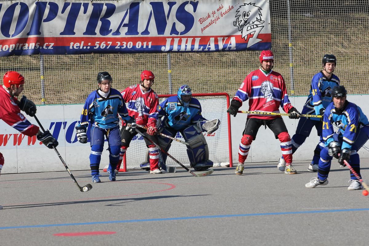 /uws_images/firmy/083199/clanky/hokejbaliste-sk-toptrans-jihlava-jdou-do-play-off-z-prvni-pricky/000003_h.jpg