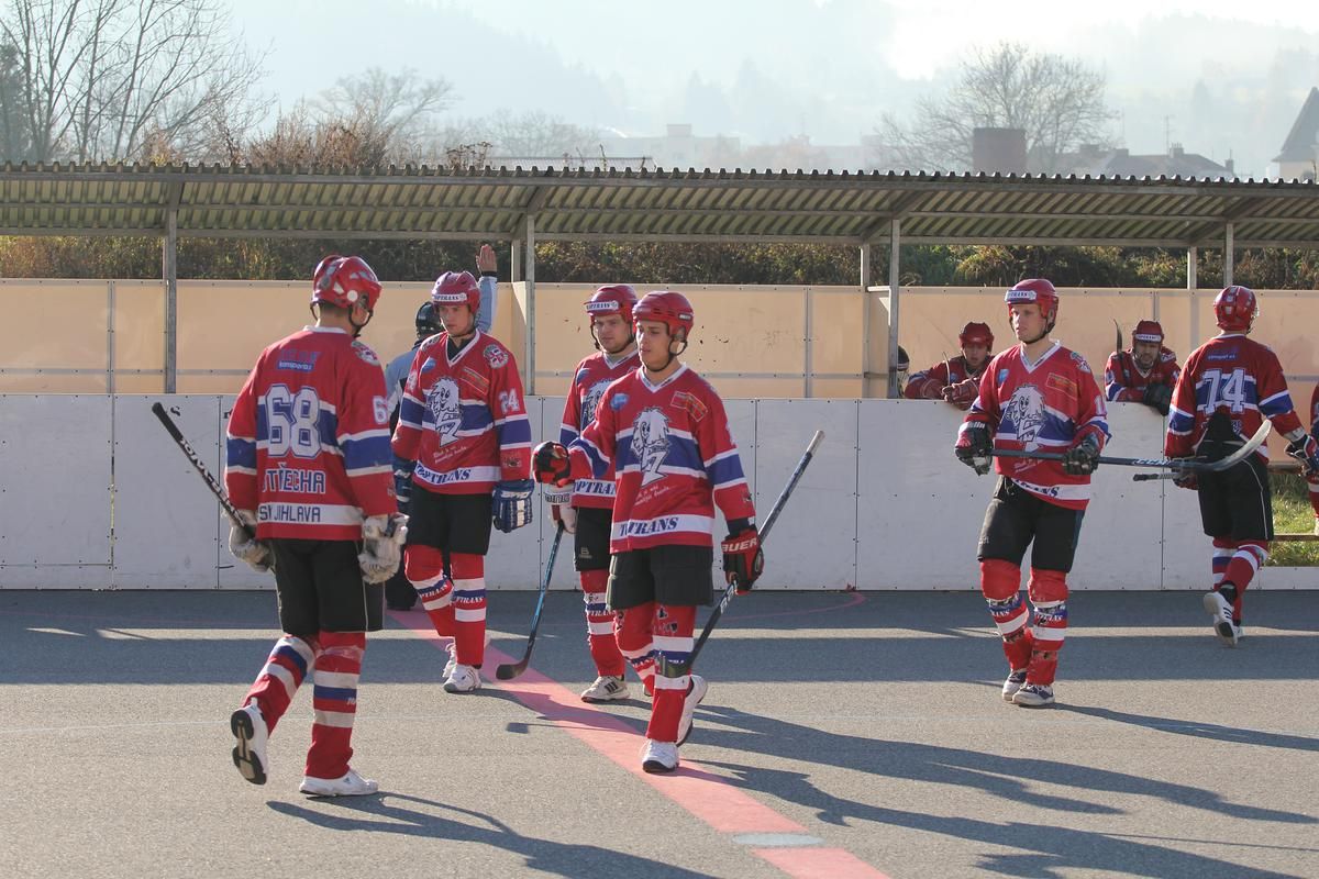 /uws_images/firmy/083199/clanky/hokejbaliste-sk-toptrans-jihlava-v-cele-souteze/000001_h.JPG