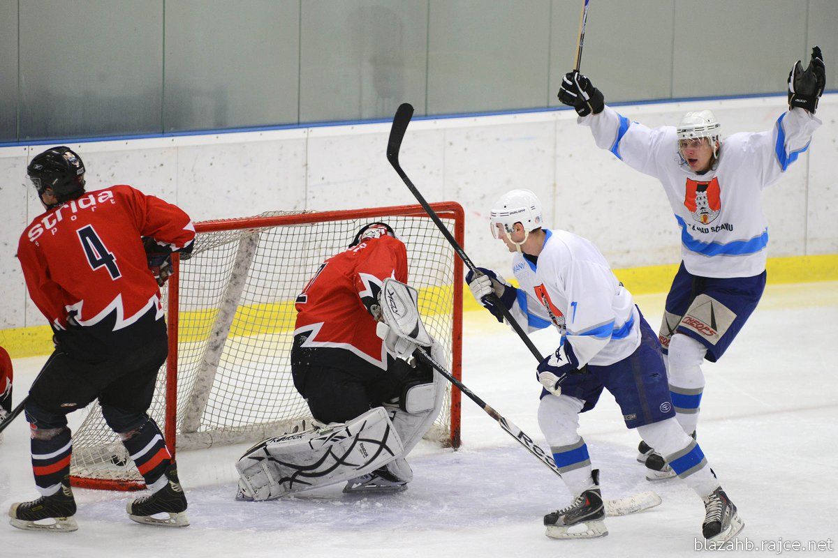 obrázek: Hokejisté Světlé bojují o první příčku v krajském přeboru