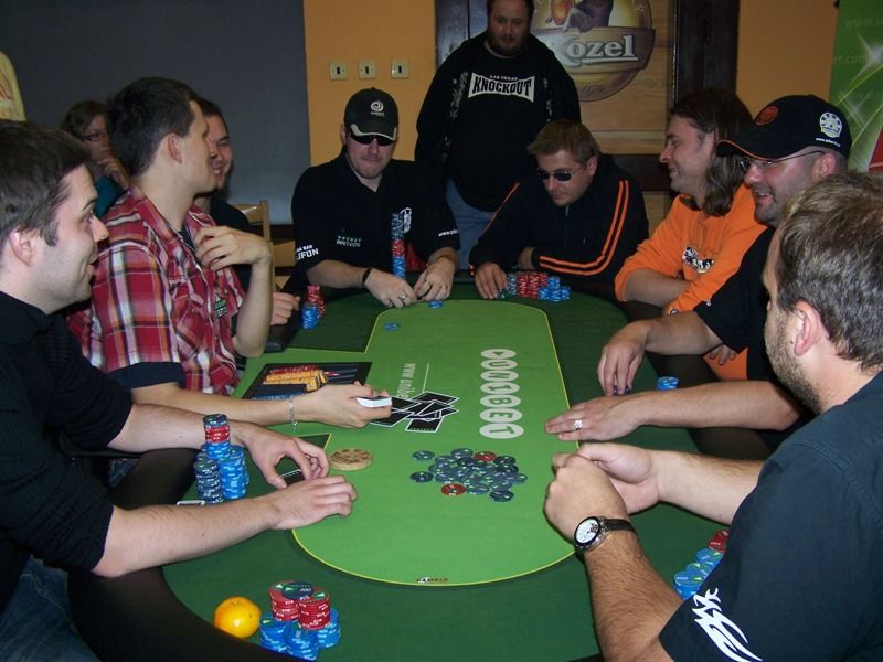Hráči pokeru budou v Brodě pomáhat Kubíkovi
