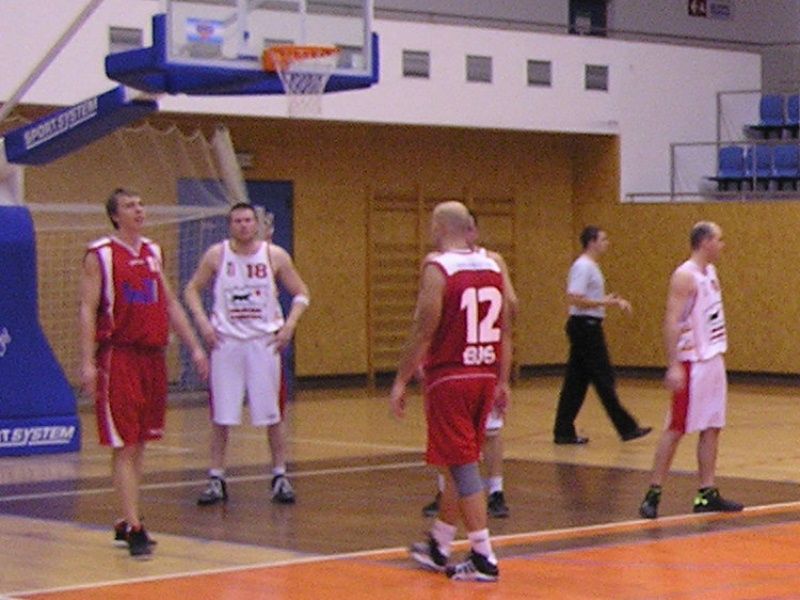Humpolečtí basketbalisté nestačili na přední týmy soutěže
