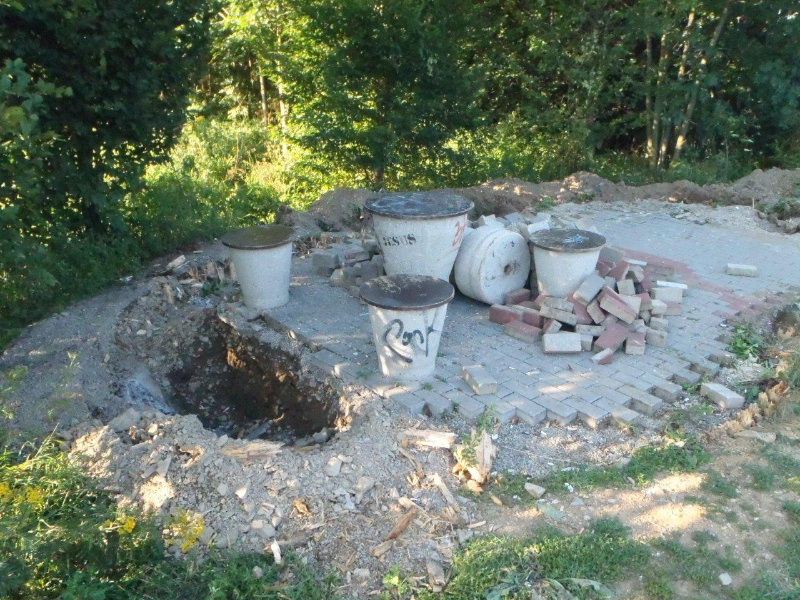 Jihlava hlásí: Beton místo dřeva. Kvůli vandalům