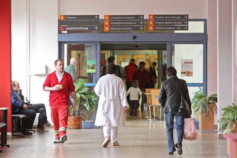 Jihlavskou nemocnici začne hlídat ostraha