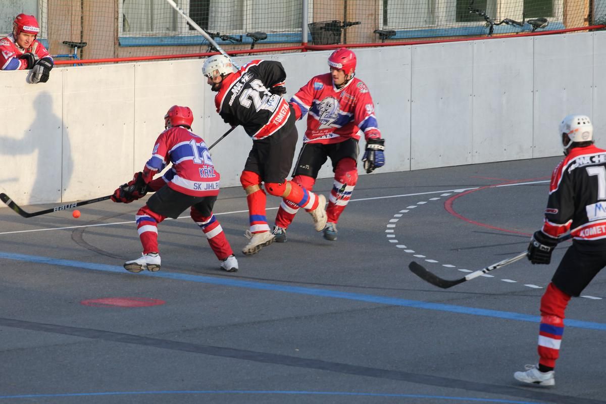 /uws_images/firmy/083199/clanky/jihlavsti-hokejbaliste-prehrali-policku/000003_h.jpg