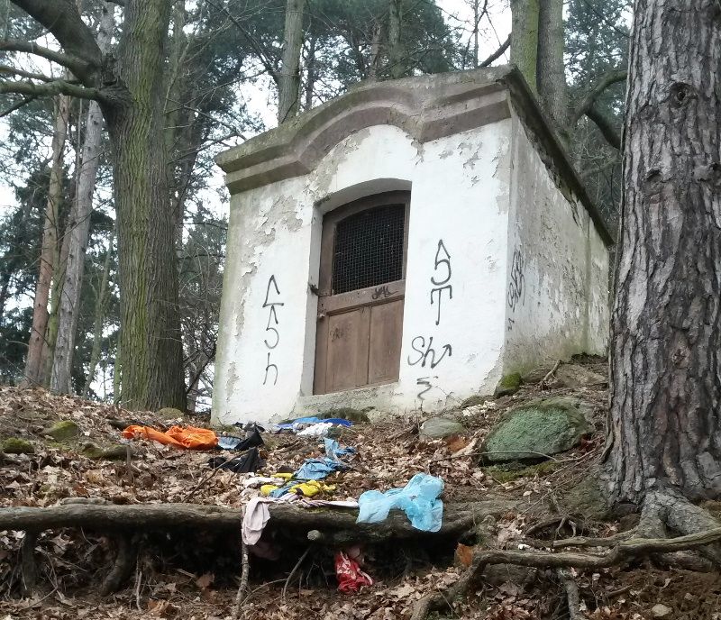 obrázek: Jihlavští skauti renovovali kapličku v Hruškových Dvorech