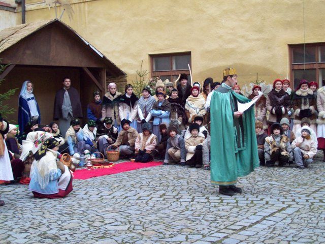 Josefa s Marií obdarovávali v Telči