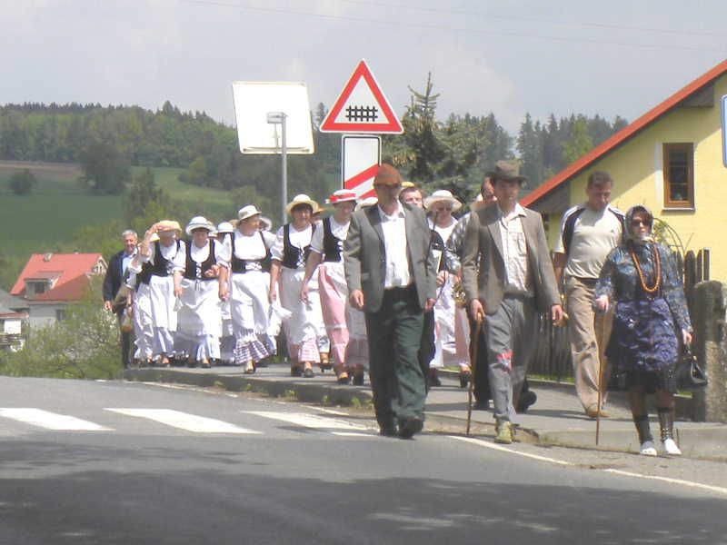 obrázek: Kácení máje v Rozsochatci