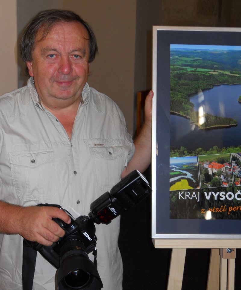 Kalendář nabízí letecké pohledy na Vysočinu