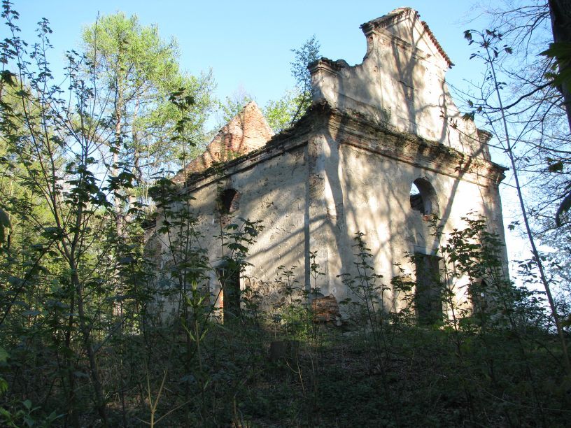 Kaple sv. Anny u Pelhřimova se s jarem probouzí