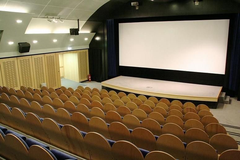 Kino Dukla bude promítat i z digitálních médií