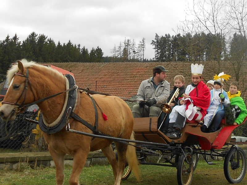 obrázek: Koledníci na Žďársku vyrážejí do ulic rozdávat radost