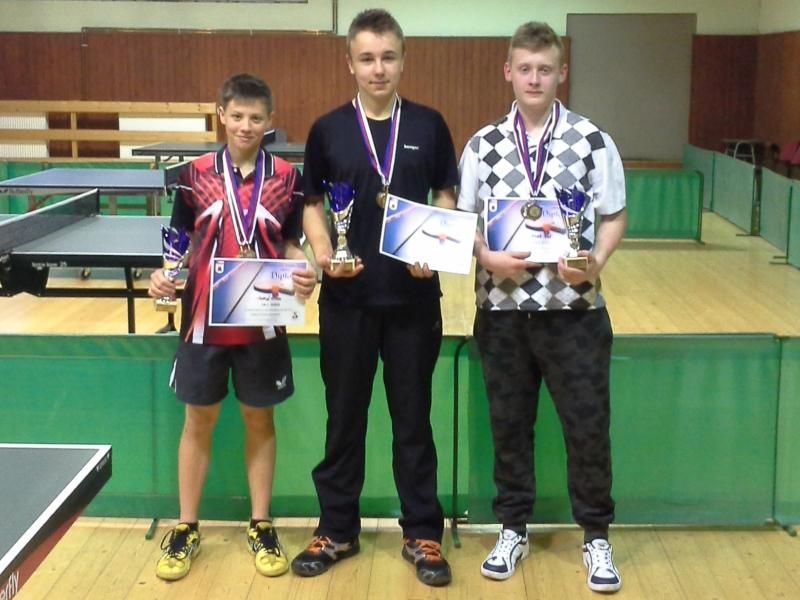 obrázek: Krajský přebor dorostenců: Bárta, Jadrný a Novák