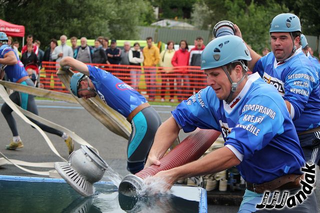 Lavičky vyhrály extraligu v požárním útoku pro rok 2011