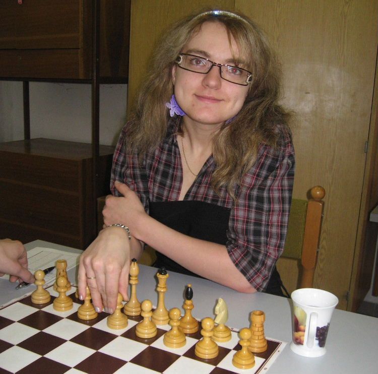 Lídrem krajské šachové soutěže je Caissa Třebíč C