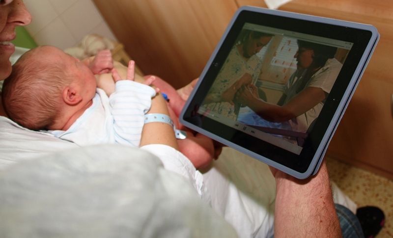 obrázek: Maminky naučí v jihlavské nemocnici kojit ve větším komfortu