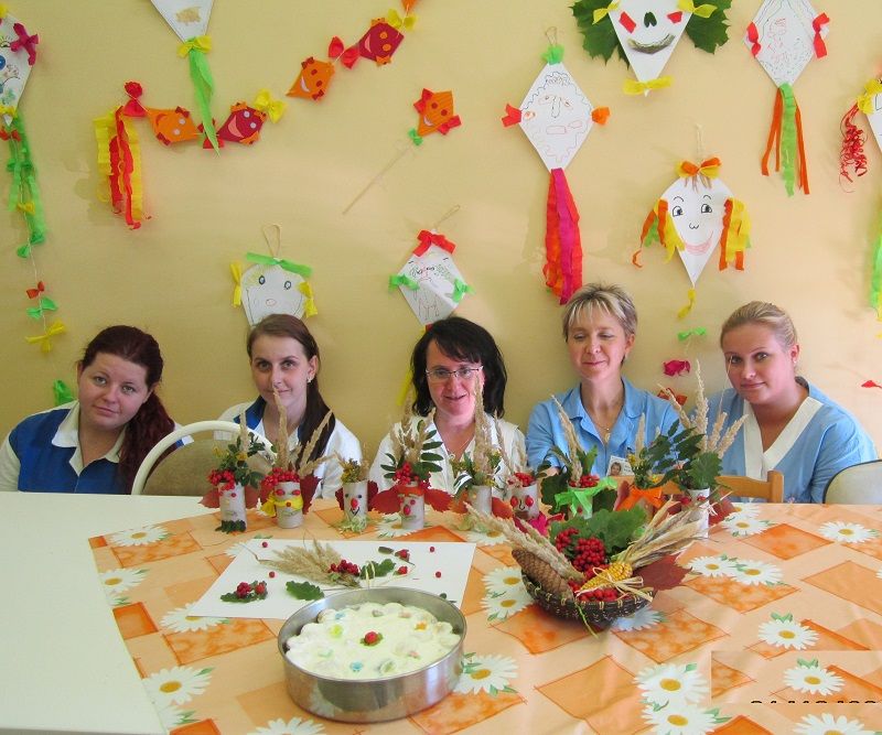 obrázek: Mezinárodní den seniorů v brodské nemocnici ozdobili skřítci a draci